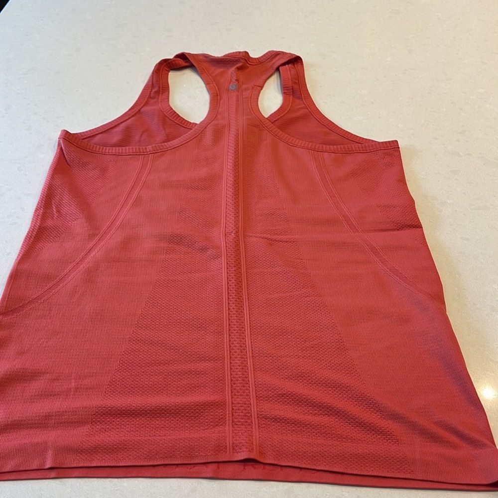 Lululemon tank women’s size 10, grapefruit color - Picture 5 of 9